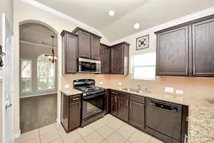 6611 Hawkins Hill Ln, Dickinson, TX 77539 - Photo 9
