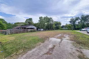 5320 Carmen St, Houston, TX 77033 - Photo 11