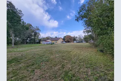 5320 Carmen Street, Houston, TX 77033 - Photo 9