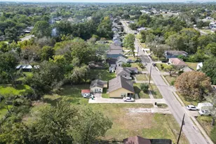 5320 Carmen St, Houston, TX 77033 - Photo 5