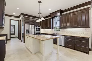 30 N Palmiera Cir, The Woodlands, TX 77382 - Photo 13