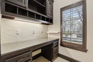 30 N Palmiera Cir, The Woodlands, TX 77382 - Photo 17