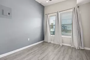 1028 Avenue K, Galveston, TX 77550 - Photo 9