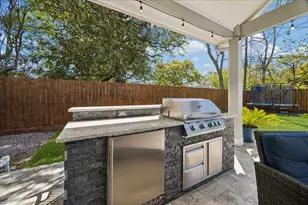 1211 Cheshire Ln, Houston, TX 77018 - Photo 37