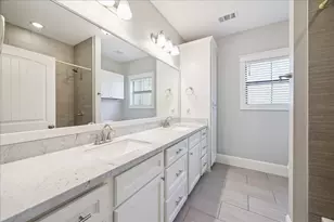 1211 Cheshire Ln, Houston, TX 77018 - Photo 31