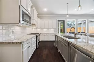 1211 Cheshire Ln, Houston, TX 77018 - Photo 7