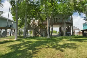 2569 County Rd 291, Sargent, TX 77414 - Photo 3