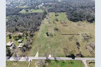 320 W Pleasant Street, Brazoria, TX 77422 - Photo 1