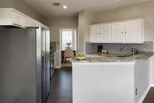 2412 N Mission Cir, Friendswood, TX 77546 - Photo 9