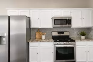 2412 N Mission Cir, Friendswood, TX 77546 - Photo 11