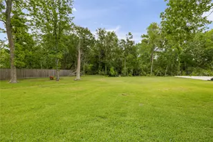106 River Oaks Dr, Baytown, TX 77523 - Photo 27