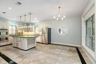 106 River Oaks Dr, Baytown, TX 77523 - Photo 11