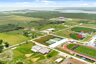 2303 Perryman Ave, Palacios, TX 77465 - Photo 33