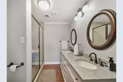 2303 Perryman Avenue, Palacios, TX 77465 - Photo 15