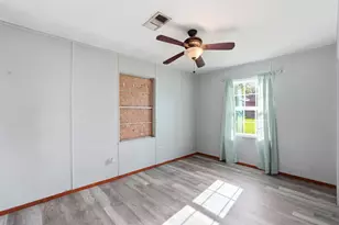 212 Jones Rd, Highlands, TX 77562 - Photo 13