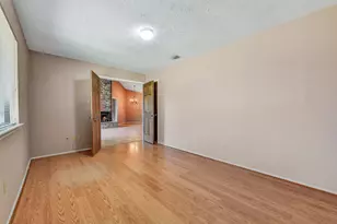 1116 W Castlewood Ave, Friendswood, TX 77546 - Photo 15