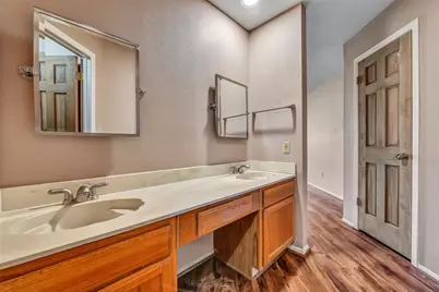 1116 W Castlewood Avenue, Friendswood, TX 77546 - Photo 19