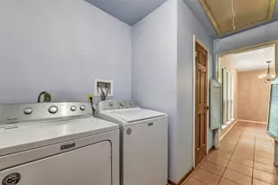 1116 W Castlewood Ave, Friendswood, TX 77546 - Photo 11