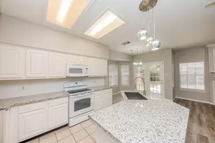 7827 Highland Farms Rd, Houston, TX 77095 - Photo 5