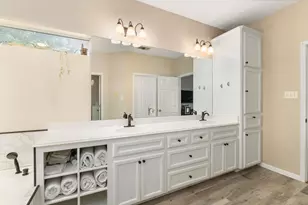 2807 Shadow Lawn St, Brenham, TX 77833 - Photo 21