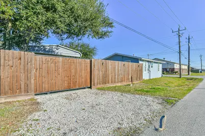 5828 Avenue T, Galveston, TX 77551 - Photo 27