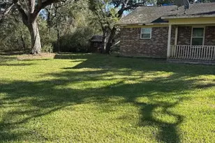 6718 Live Oak Dr, Rosharon, TX 77583 - Photo 3