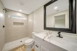 5107 Kingsbury St, Houston, TX 77021 - Photo 17