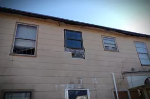 618 N 11th St, Texas City, TX 77590 - Photo 5