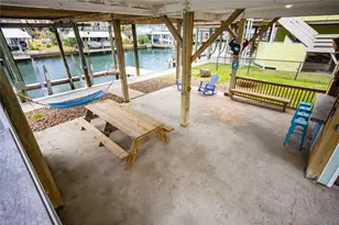 22105 Deaf P Smith Dr, Galveston, TX 77554 - Photo 33