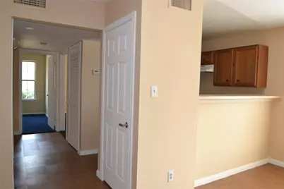 304 Dell Court #6, Houston, TX 77009 - Photo 5