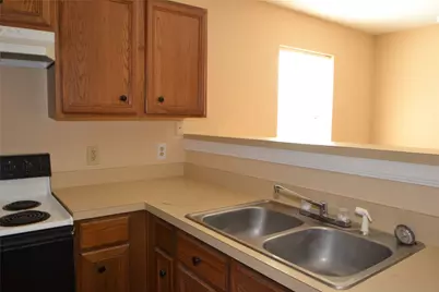 304 Dell Court #6, Houston, TX 77009 - Photo 13