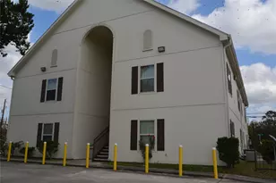 304 Dell Ct, Houston, TX 77009 - Photo 39