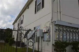 304 Dell Ct, Houston, TX 77009 - Photo 41