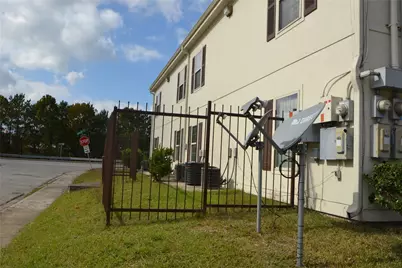 304 Dell Court #6, Houston, TX 77009 - Photo 49