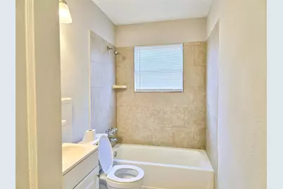 1136 5th Avenue N, Texas City, TX 77590 - Photo 7