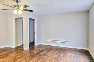 1136 5th Ave N, Texas City, TX 77590 - Photo 3