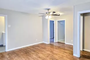 1136 5th Ave N, Texas City, TX 77590 - Photo 5