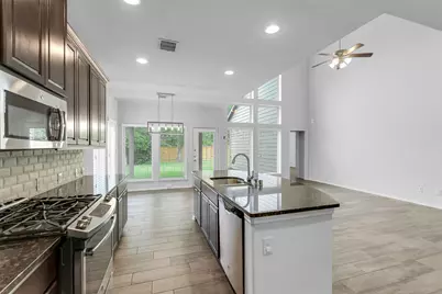 218 Kinnerly Peak Place, Montgomery, TX 77316 - Photo 9