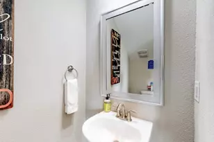 11221 Schwartz Dr, Galveston, TX 77554 - Photo 11
