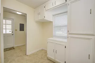 55 Flag Court, Lake Jackson, TX 77566 - Photo 13