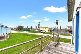 415 Treaty Dr, Surfside Beach, TX 77541 - Photo 9