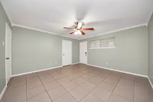 44 Tri Oaks Ln, Houston, TX 77043 - Photo 15