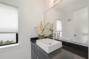 1724 Woodhead St, Houston, TX 77019 - Photo 15