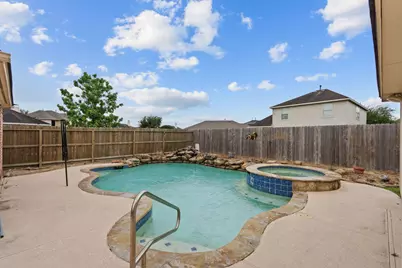 112 Sandstone Bend Lane, Dickinson, TX 77539 - Photo 37