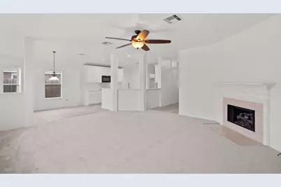 112 Sandstone Bend Lane, Dickinson, TX 77539 - Photo 11