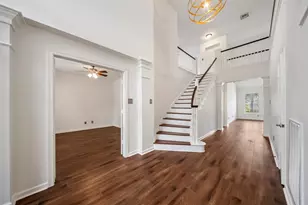 1123 Summer Brook, Sugar Land, TX 77479 - Photo 5