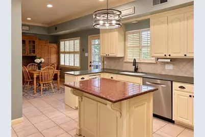 4770 Elmhurst Drive, Beaumont, TX 77706 - Photo 9