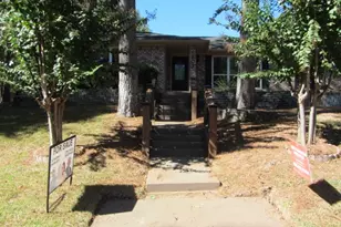 603 Hillcrest Dr, Huntsville, TX 77340 - Photo 1