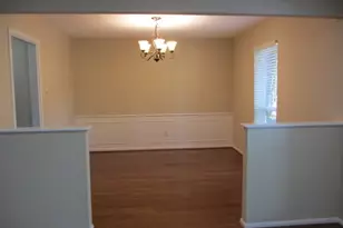 603 Hillcrest Dr, Huntsville, TX 77340 - Photo 3