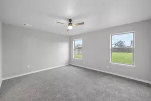 228 St Charles Dr, Springtown, TX 76082 - Photo 5